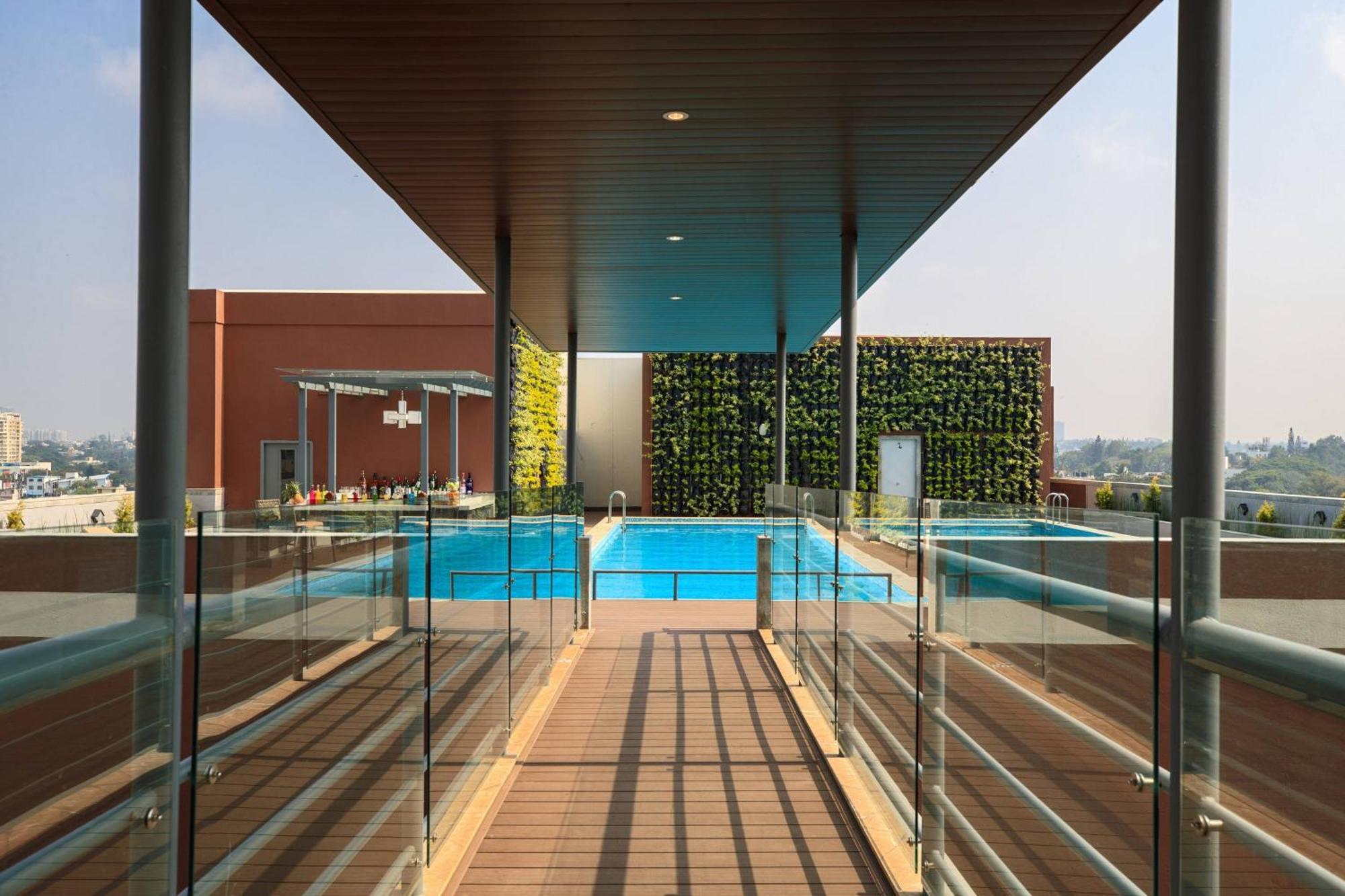 Renaissance Bengaluru Race Course Hotel Bagian luar foto