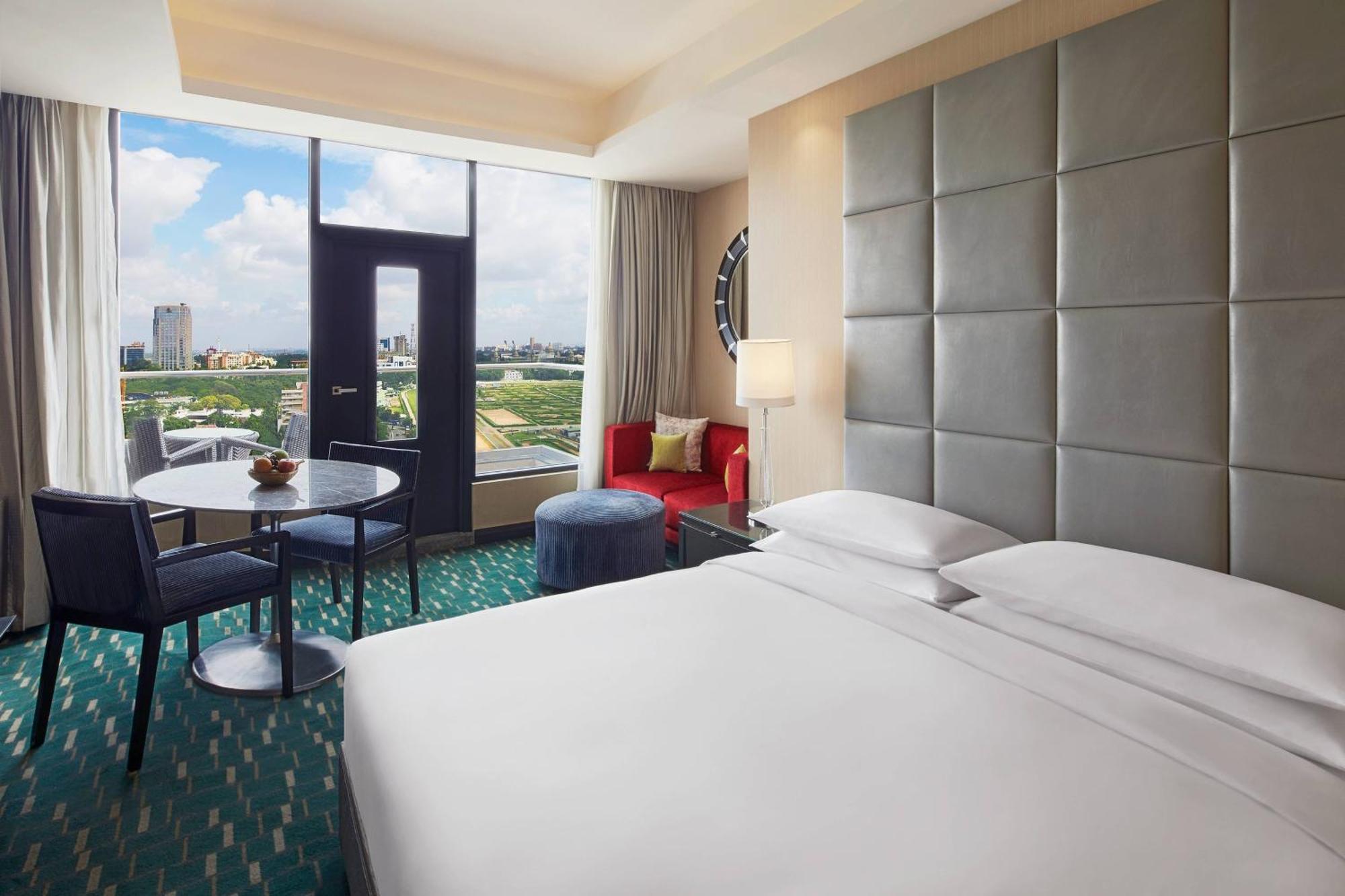 Renaissance Bengaluru Race Course Hotel Bagian luar foto