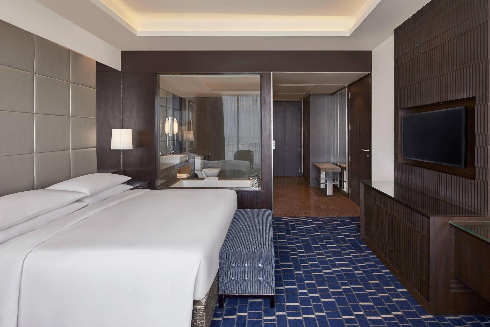Renaissance Bengaluru Race Course Hotel Bagian luar foto
