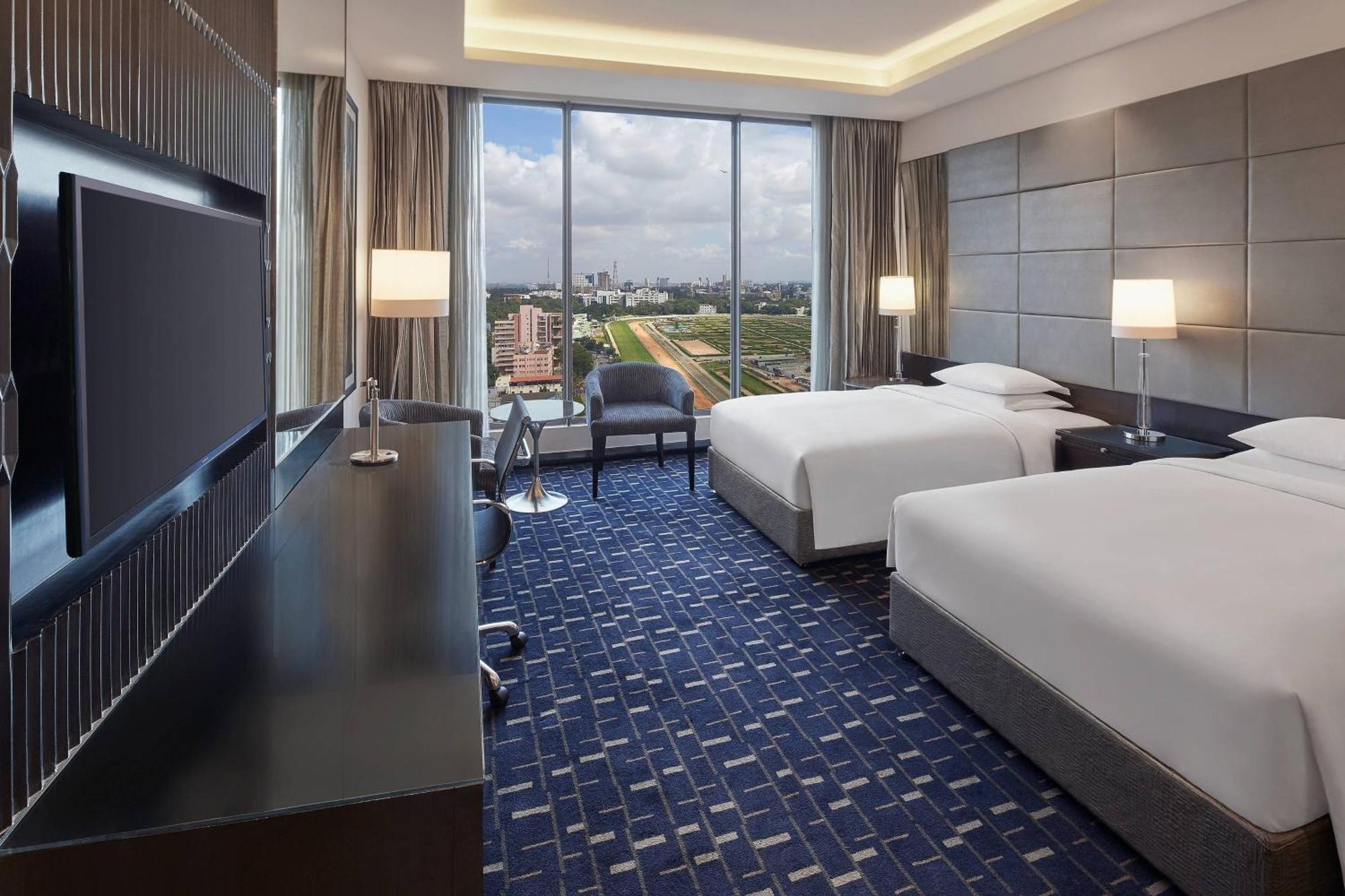 Renaissance Bengaluru Race Course Hotel Bagian luar foto