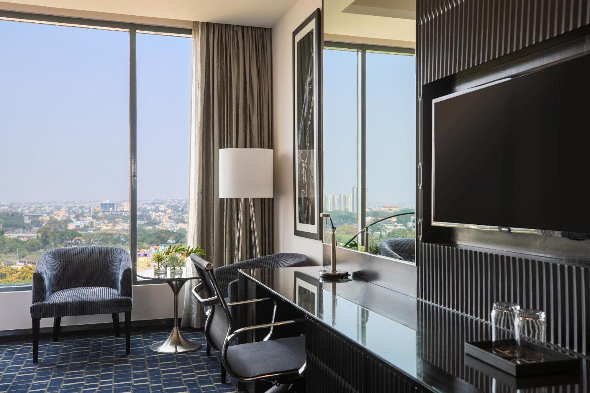Renaissance Bengaluru Race Course Hotel Bagian luar foto
